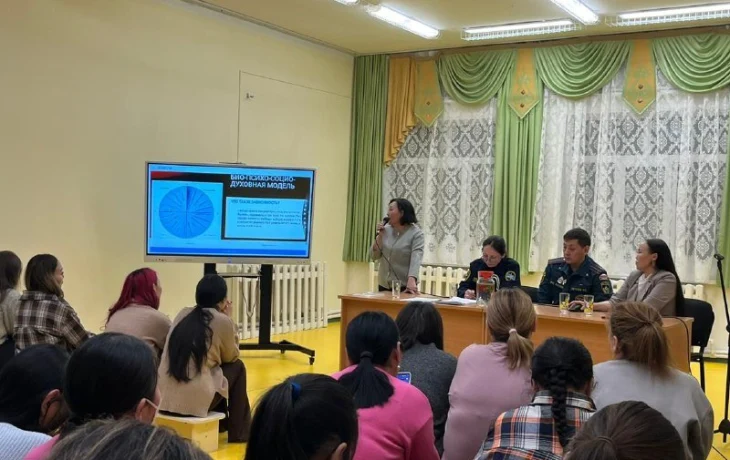 В Среднеколымске журналист начала проводить лекции о вреде алкоголя