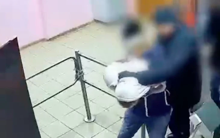 В Нижнем Новгороде мужчина приспособил взрывное устройство в квартире, чтобы взорвать смежную с соседями стену