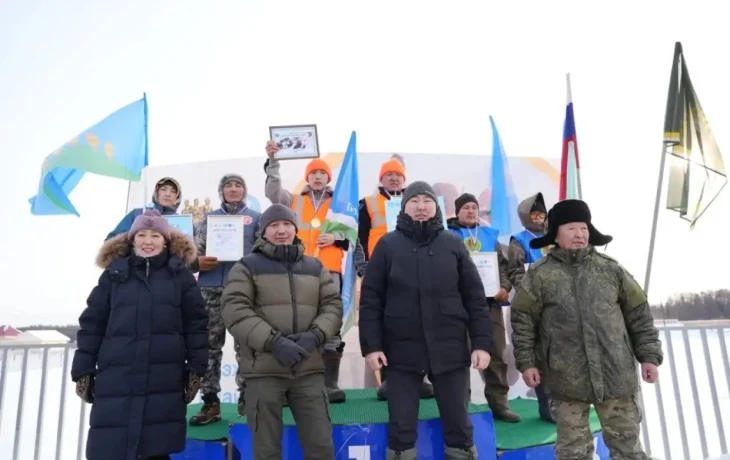 Александр Захаров из Верхневилюйского ЖКХ вместе с сыном &ndash; чемпионы &laquo;Аҕа уолунаан &ndash; 2026&raquo;
