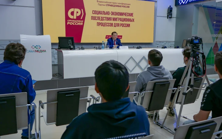 Приехал, поработал, попрощался: Федот Тумусов озвучил позицию &laquo;СР&raquo; в сфере миграционной политики  &nbsp;