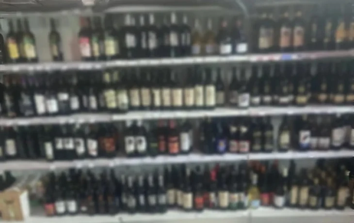 Просроченная лицензия: в Нерюнгри пресекли незаконную продажу алкоголя