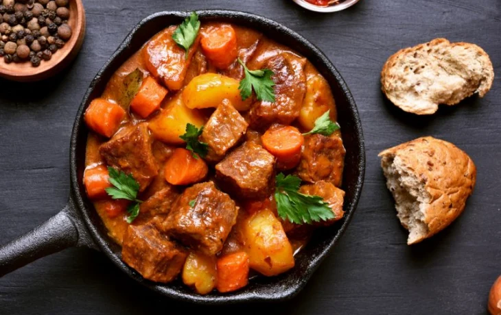 По-мясному вкусно &mdash; венгерское блюдо из курицы, которое сведет с ума вас и ваших гостей
