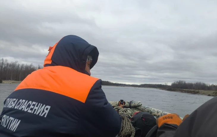 Двое мужчин утонули при опрокидывании лодки в Верхнеколымском районе