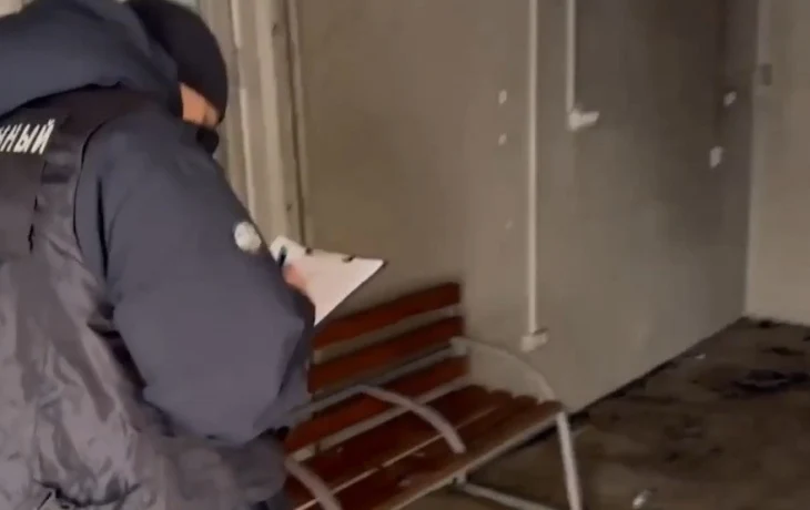 С особой жестокостью: По факту убийства мужчины в павильоне автобусной остановки возбуждено уголовное дело