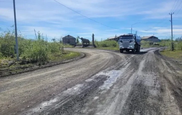 &laquo;Дороги Арктики&raquo; вывели на дороги Верхоянского района новые поливомоечные машины