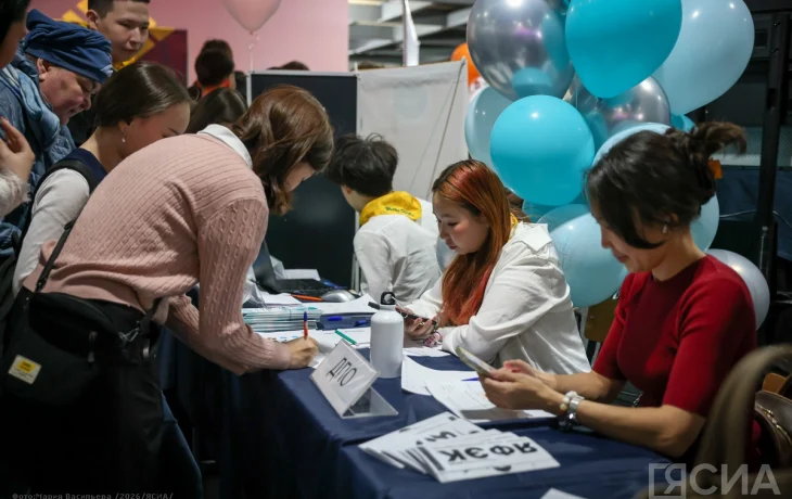 В Якутске открылась ярмарка трудоустройства, где предлагают пять тысяч вакансий