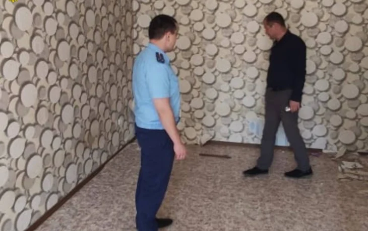 Он защищал Родину: в Якутии ветерану СВО выдали "убитую квартиру". Прокуратура проведет проверку