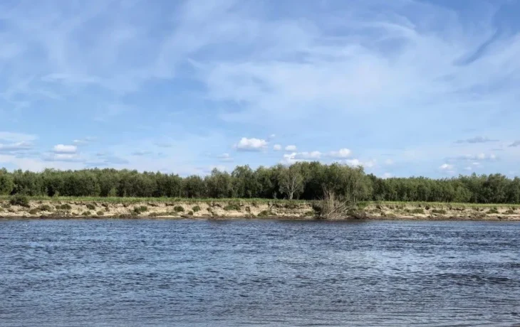Трое мужчин на моторной лодке пропали на реке Лене в Якутии
