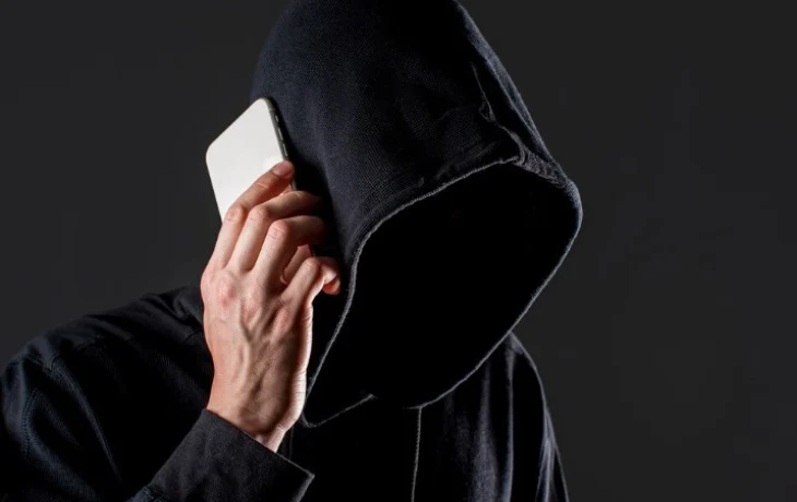 В Якутске у 20-летнего мужчины аферисты похитили более 2 млн рублей из личных сбережений
