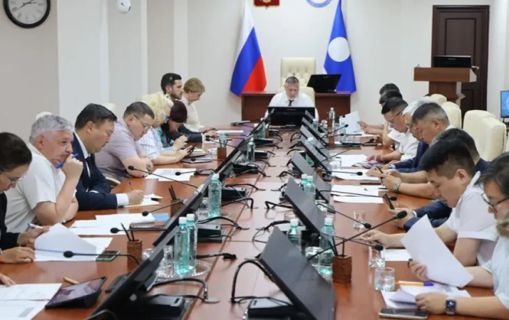 Правительство Якутии сократило командировочные расходы в пользу ЖКХ и агропромышленного комплекса