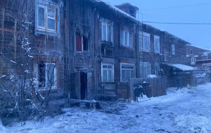 Житель Якутска проведет 21 год в колонии за убийство двух человек и поджог дома