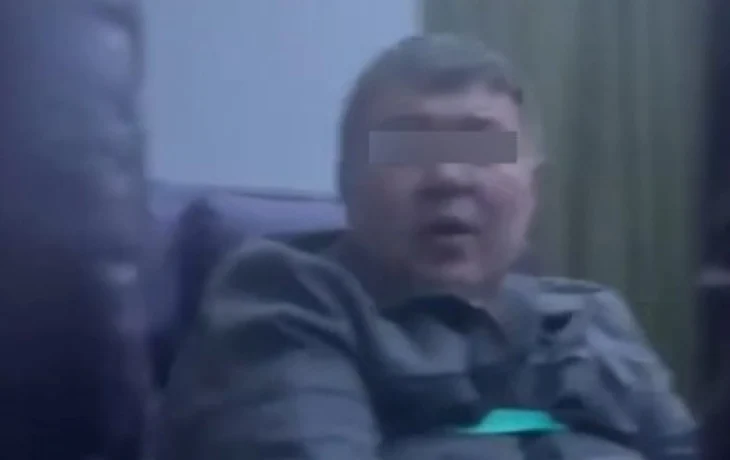 Пострадал на борту самолета: Авиакомпанию оштрафовали за пьяный дебош пассажира и необеспечение безопасности