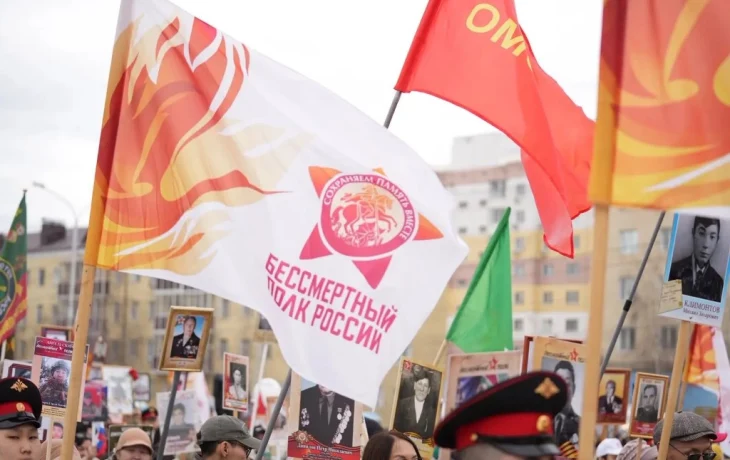 Живая река памяти: более 35 тысяч человек прошли в &laquo;Бессмертном полку&raquo; в Якутске
