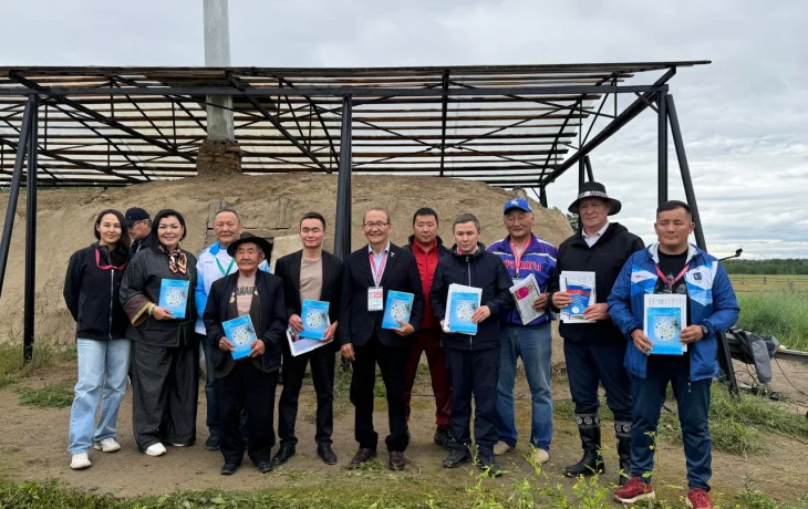 Муҥха Дэлбэрийбиккэ &ndash; кинигэ биһирэмэ