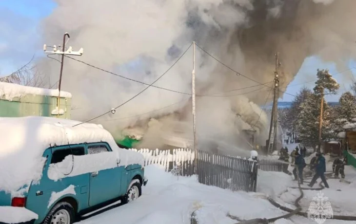 При пожаре в частном доме в Якутии погибла женщина