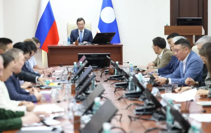 Айсен Николаев провел заседание Республиканской комиссии &laquo;Вместе к Победе!&raquo;