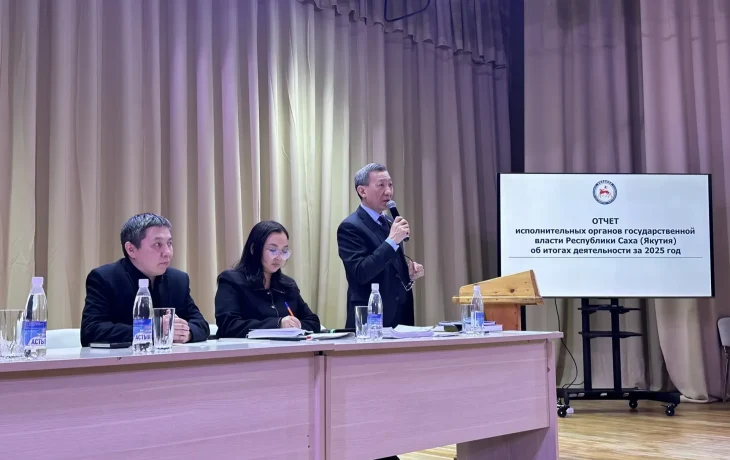 Правительственная группа отчитывается перед жителями Горного района Якутии