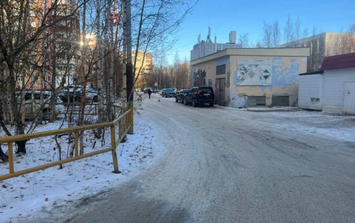 В Мирном 13-летний подросток попал под колеса автомобиля