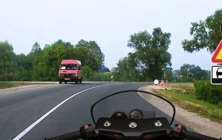 Всего 6% водителей знают ответ: что означают эти два знака на трассе &mdash; вопрос из билета ПДД