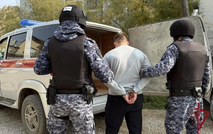 Росгвардейцы в Якутске задержали мужчин, находившихся в федеральном розыске