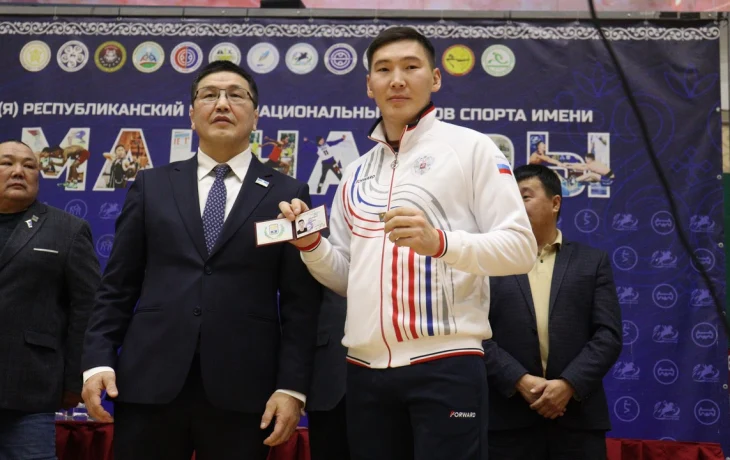 Якутские мас-рестлеры получили звания мастеров спорта