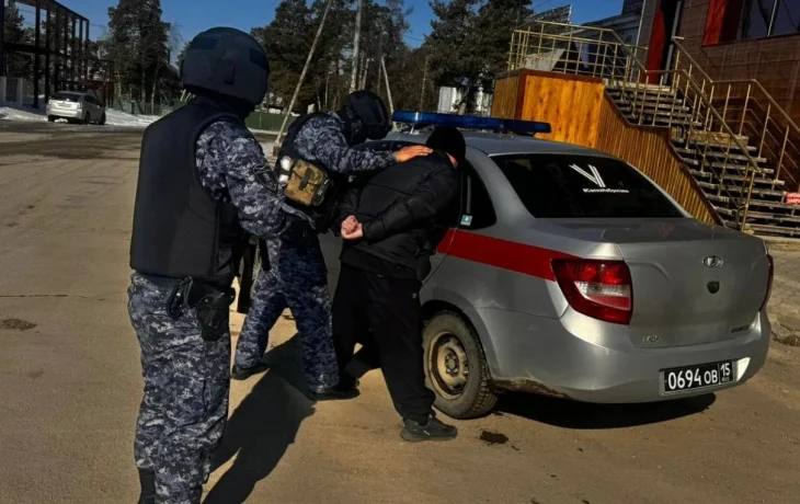 В Нижнем Бестяxe задержан мужчина, подозреваемый в магазинных кражах