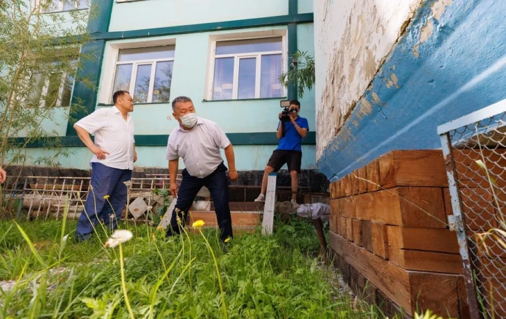 В Якутске проверили ход ремонта образовательных учреждений