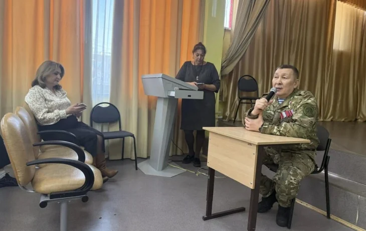 &laquo;Дорога в 7 километров к Звезде&raquo;: Герой России Александр Колесов провел Урок мужества и патриотизма