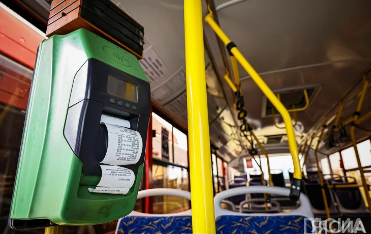 В Якутске проверили автобусы на наличие QR-кодов для оплаты проезда со скидкой