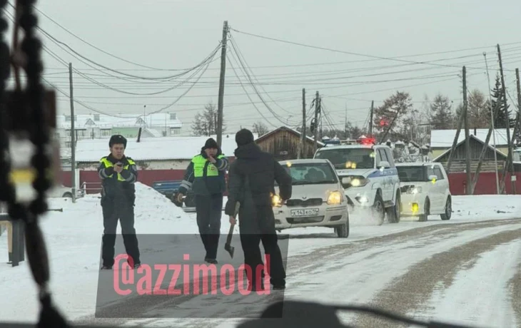 Сотрудники ДПС Верхневилюйского улуса задержали женщину с топором