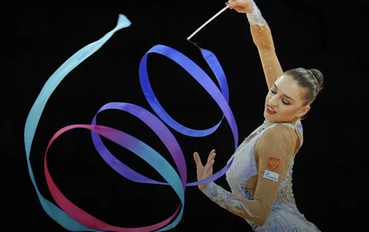 Двукратная олимпийская чемпионка Евгения Канаева поставила программы для якутских гимнасток