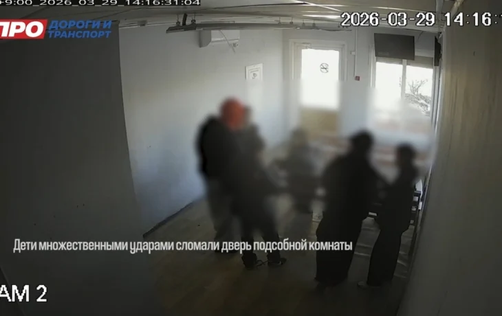 В Якутске подростки разгромили тёплую автобусную остановку &laquo;Сквер Гагарина&raquo;: материалы передадут в полицию