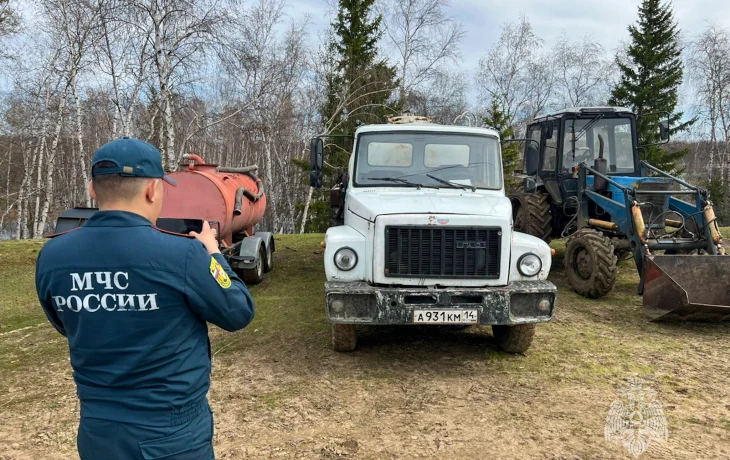Готовность более 280 населенных пунктов к пожароопасному сезону проверили в Якутии
