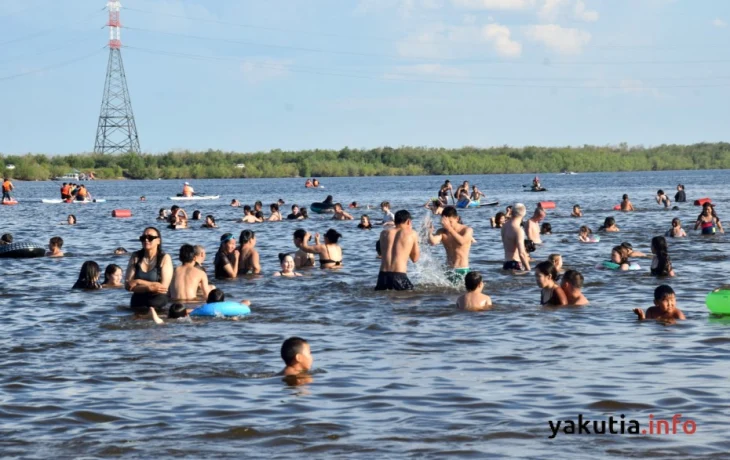 Отдыхающих на городском пляже Якутска призвали к бдительности