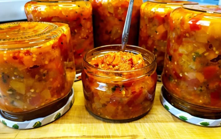Баклажанная икра без&nbsp;жарки: запекаю в&nbsp;духовке 40 минут&nbsp;&mdash; вкус как&nbsp;из&nbsp;детства, а&nbsp;масла в&nbsp;10 раз меньше