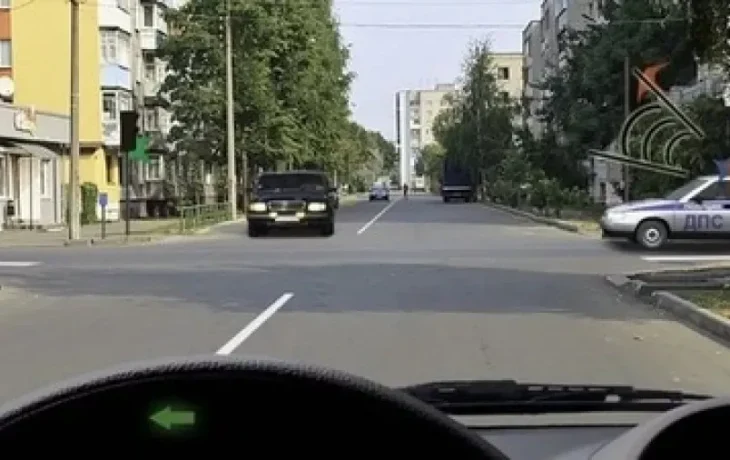 Надо ли пропускать полицейскую машину: вопрос из билета ПДД &mdash; ошибаются почти все, кроме полиции