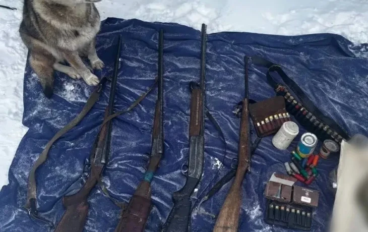 В Мирнинском районе у сотрудника гидропоста изъяли четыре незарегистрированных ружья и порох