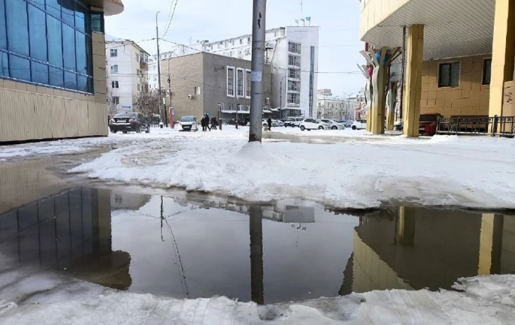 И cнова &laquo;заяц&raquo;: В центр Якутска &ndash; серьезная коммунальная авария