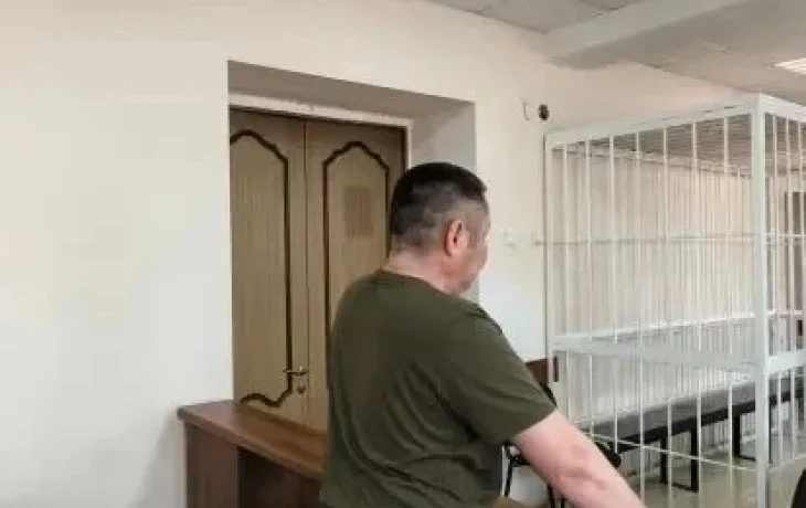 В Якутске девочка получила перелом трех позвонков и предплечья на детской площадке: Бывший мастер УК предстал перед судом