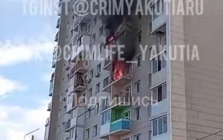 Бросил непотушенный окурок: В Якутске из-за пожара пострадали пять квартир