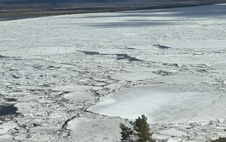 Нижняя кромка ледохода на реке Лене достигла Якутска