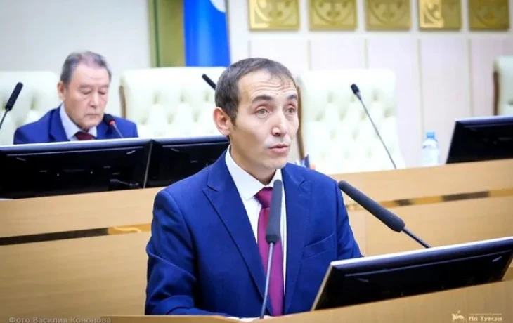 Парламент Якутии рассмотрит вопрос о лишении мандата депутата-иноагента Александра Иванова*