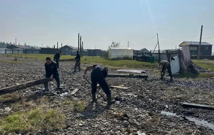 Восстановительные работы ведутся в пострадавших от паводка районах Якутии