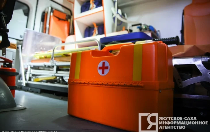 В Якутске госпитализирована женщина с ранением бедра