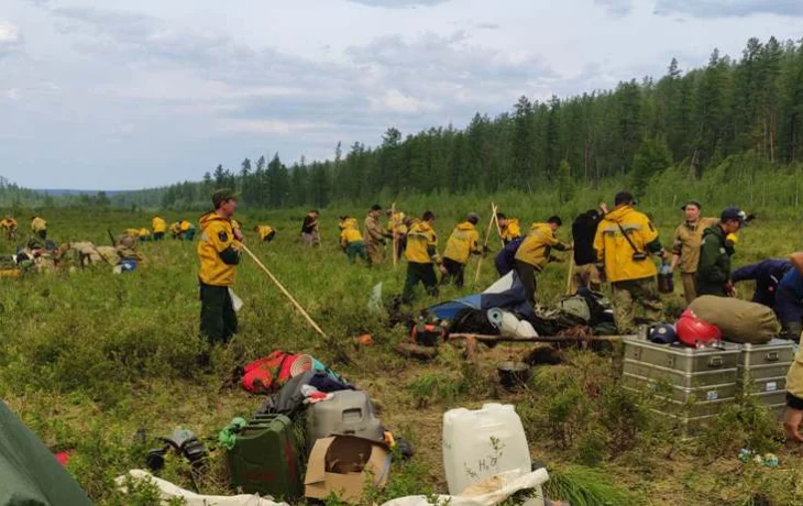 За сутки огнеборцы ликвидировали три лесных пожара в Якутии