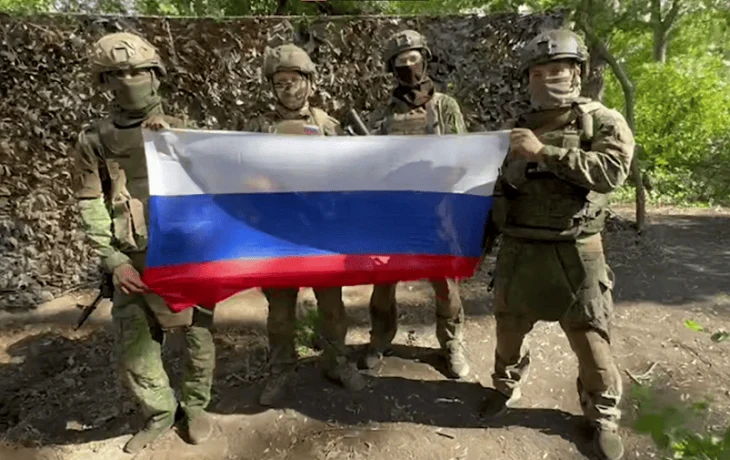 Российские войска освободили три населённых пункта в ДНР в День флага РФ