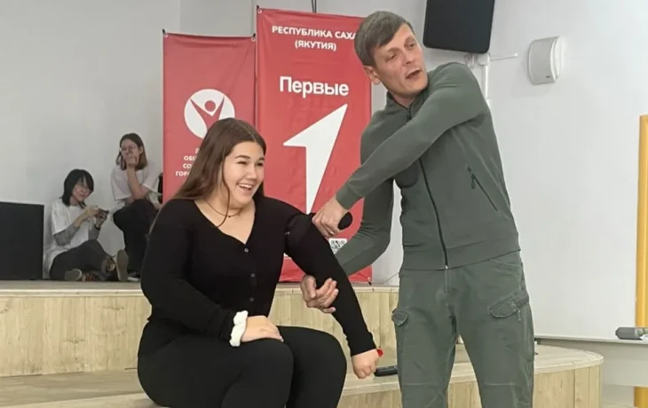 В Якутске ветеран СВО провёл для учащихся мастер-класс по первой медпомощи