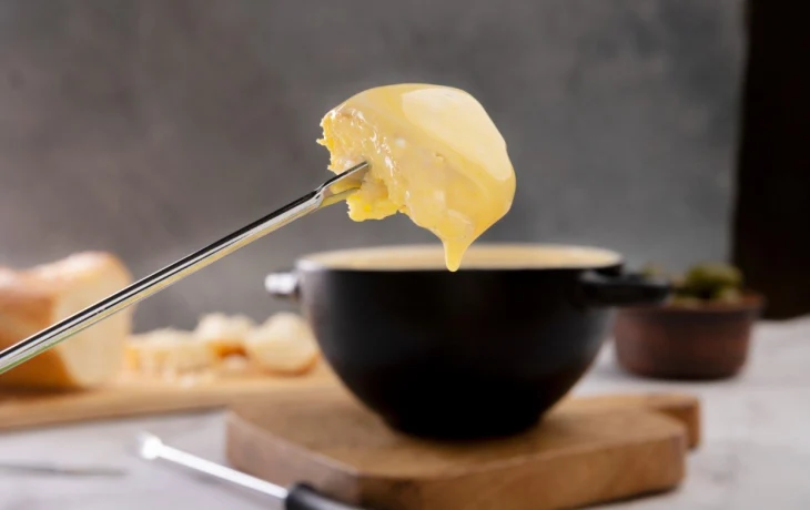 Вкусно и&nbsp;натурально: однажды сделала плавленый сыр сама и&nbsp;не&nbsp;пожалела&nbsp;&mdash; рецепт, с&nbsp;которым справится даже начинающая хозяюшка