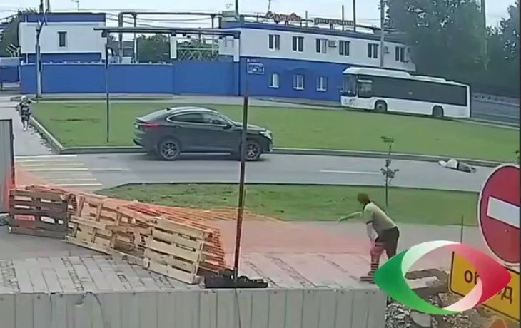 Жуткое ДТП в Нижнекамске: сбитую на "зебре" девушку унесли в машину и увезли &mdash; полиция ищет пострадавшую