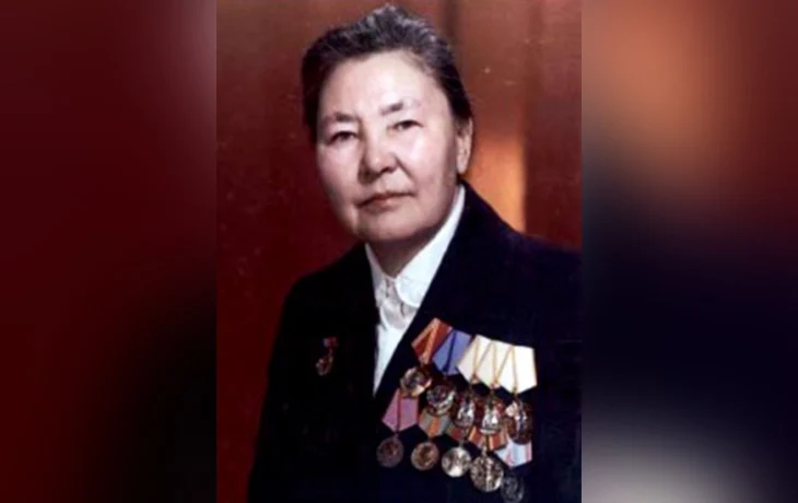 Александра Овчинникова Сахатын сирэ сайдыытыгар бөдөҥ кылаатын киллэрбитэ
